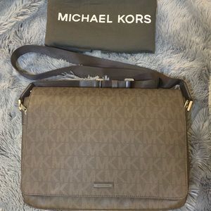 Michael Kors 2016 Jet Set Logo Messenger Men’s